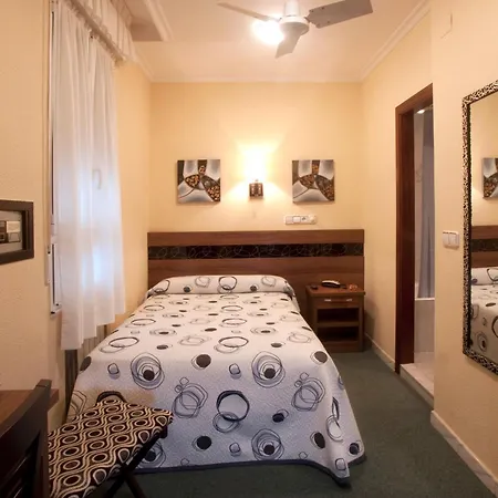 Castilla מלון 2*