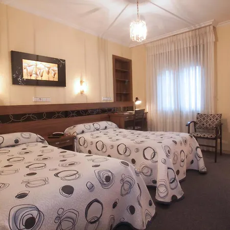 Castilla מלון 2*